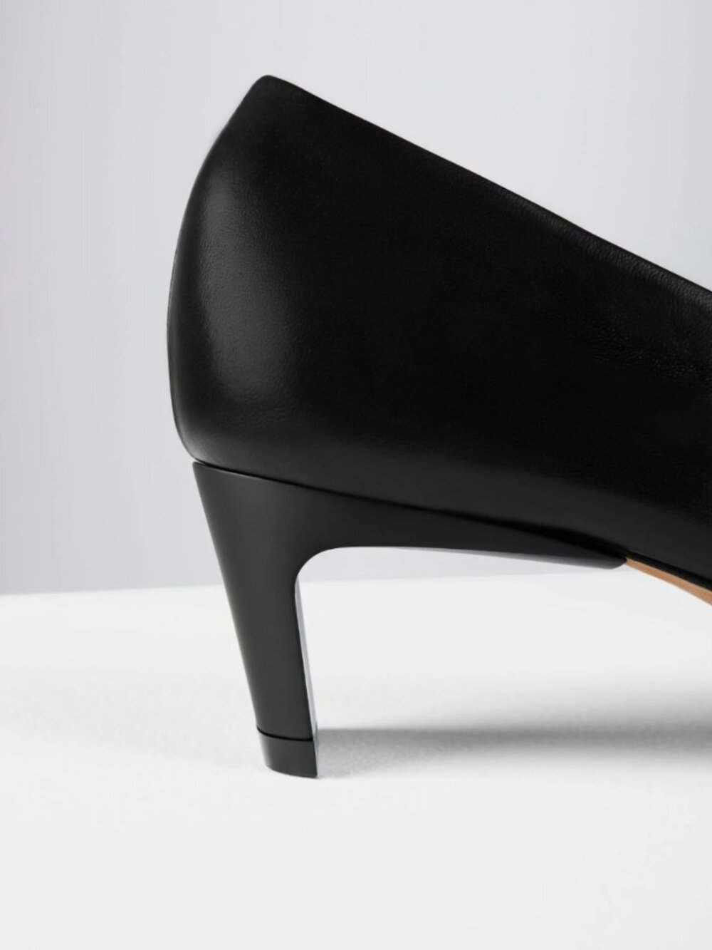 Gray Matters Claro Pumps - Black - Sz 38.5 / 8.5 - Picture 10 of 10